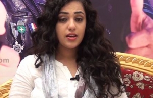 Nithya Menen sings Malarae | An Actress with a cute voice