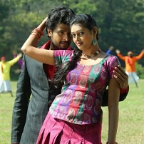 Puthusa Naan Poranthen