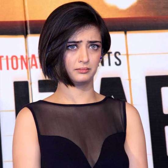 Akshara Haasan - Vivegam