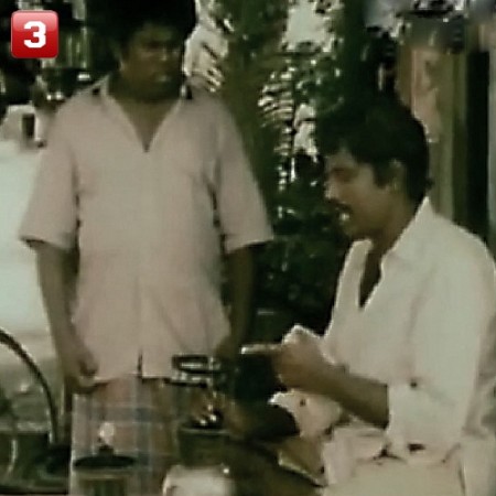 Goundamani’s Petromax Light (Vaidehi Kaathirunthal) – 493 Votes