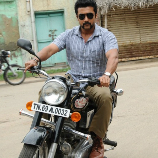 Suriya- No helmet