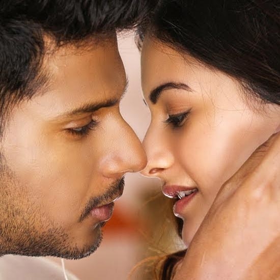 Manasuku Nachindi (Telugu)