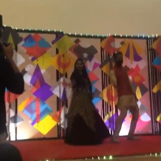 Ramesh Thilak and RJ Navalakshmi dancing for Pista song