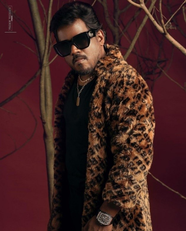 Yuvan Shankar Raja (aka) YuvanShankar Raja