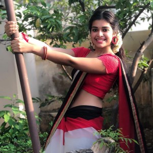 Dharsha Gupta (aka) Dharsha Guptaa