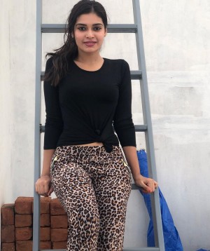 Dharsha Gupta (aka) Dharsha Guptaa