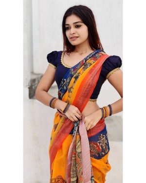 Dharsha Gupta (aka) Dharsha Guptaa