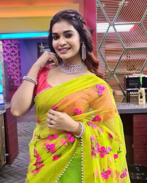 Dharsha Gupta (aka) Dharsha Guptaa