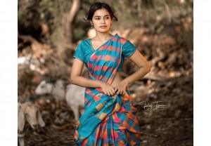 Dharsha Gupta (aka) Dharsha