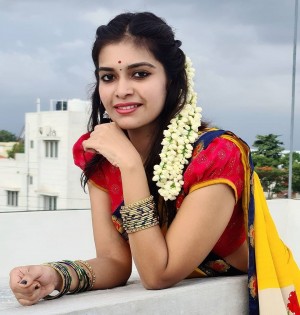 Dharsha Gupta (aka) Dharsha