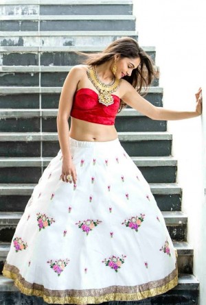 Andrea Jeremiah (aka) Actress Andrea