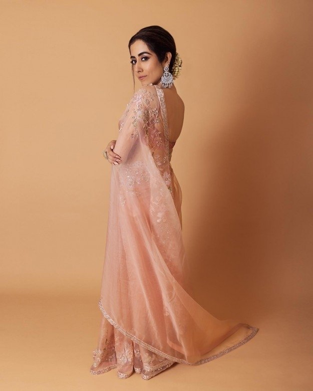 Jonita Gandhi (aka) Jonitaa Gandhi