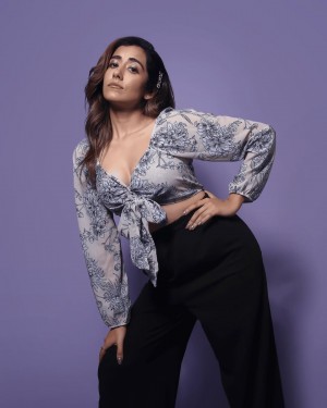 Jonita Gandhi (aka) Jonitaa Gandhi