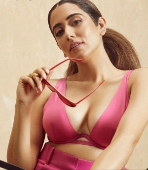 Jonita Gandhi (aka) Jonitaa Gandhi