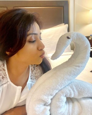 Shreya Ghoshal (aka) ShreyaGhoshal