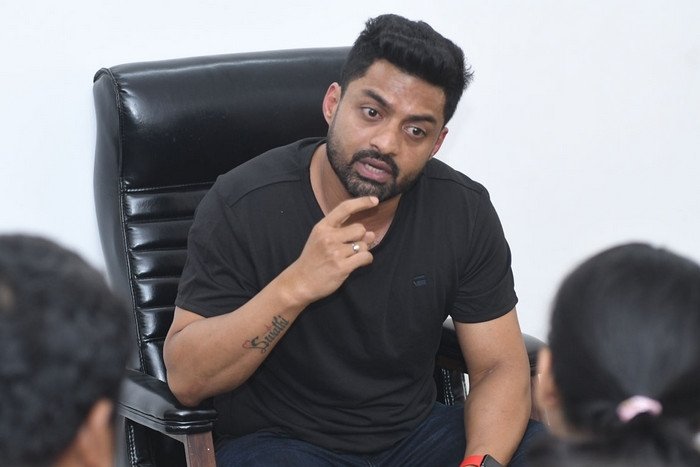 Kalyan Ram (aka) KalyanRam
