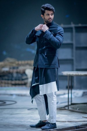 Vijay Deverakonda (aka) VijayDeverakonda