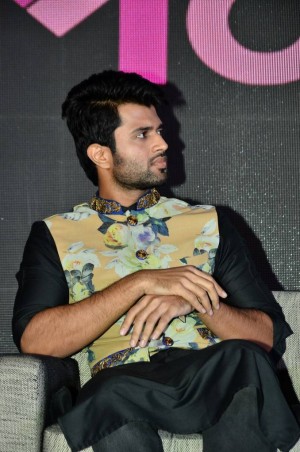 Vijay Deverakonda (aka) VijayDeverakonda