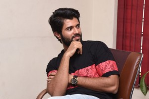 Vijay Deverakonda (aka) VijayDeverakonda
