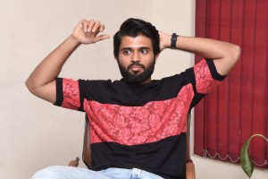 Vijay Deverakonda (aka) VijayDeverakonda