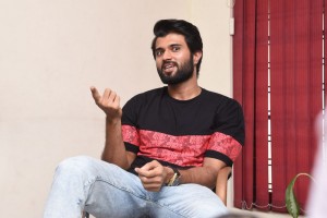 Vijay Deverakonda (aka) VijayDeverakonda