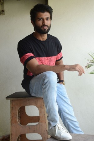 Vijay Deverakonda (aka) VijayDeverakonda