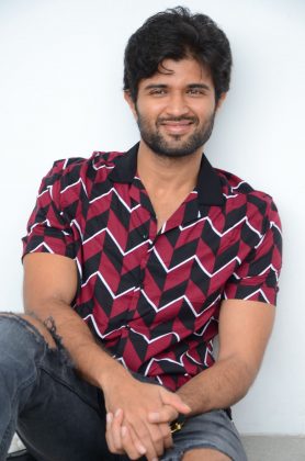 Vijay Deverakonda (aka) VijayDeverakonda
