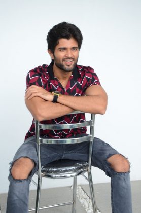 Vijay Deverakonda (aka) VijayDeverakonda