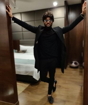 Vijay Deverakonda (aka) VijayDeverakonda