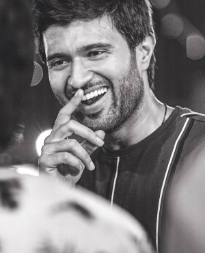 Vijay Deverakonda (aka) VijayDeverakonda