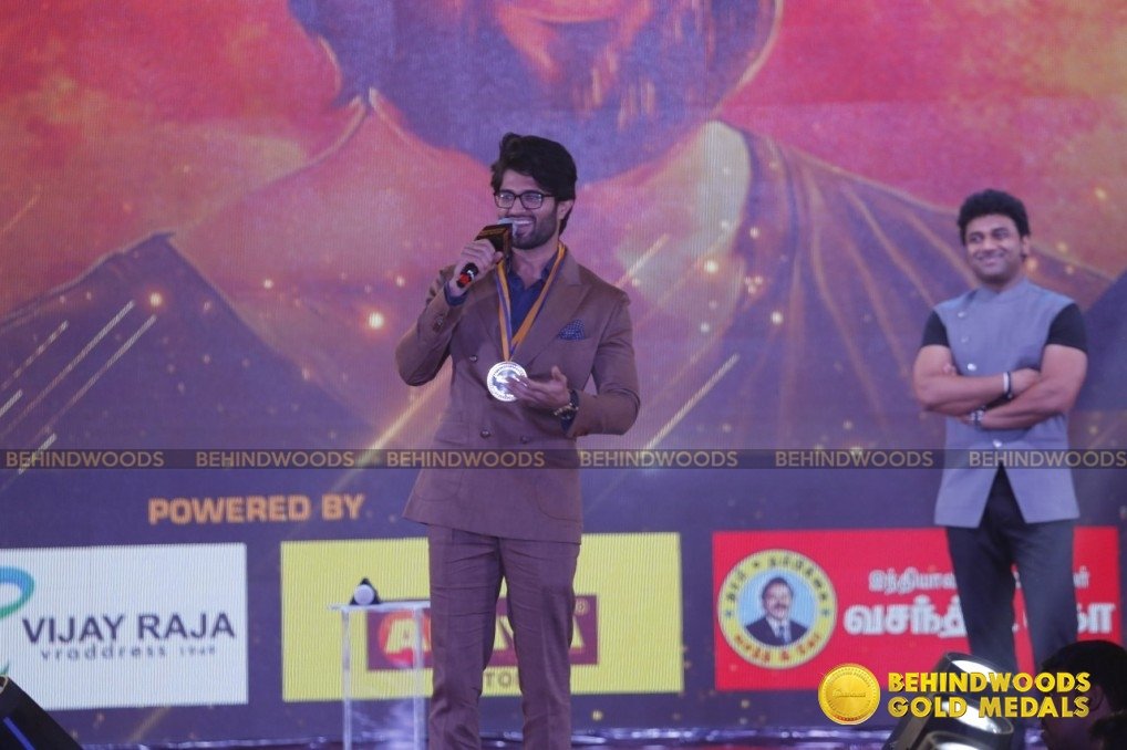 Vijay Deverakonda (aka) VijayDeverakonda