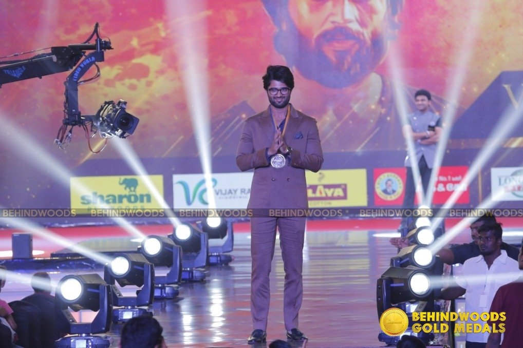 Vijay Deverakonda (aka) VijayDeverakonda