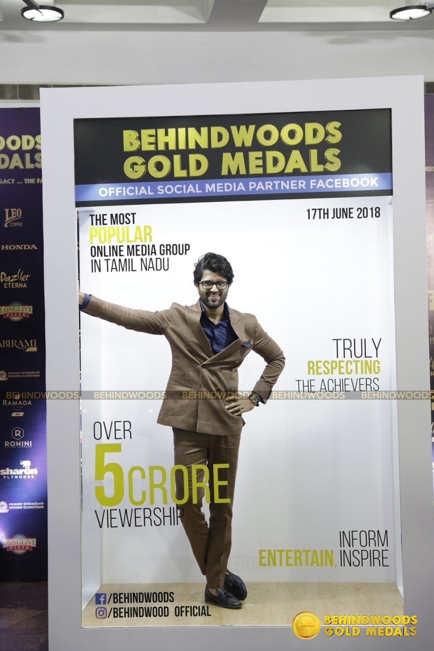 Vijay Deverakonda (aka) VijayDeverakonda