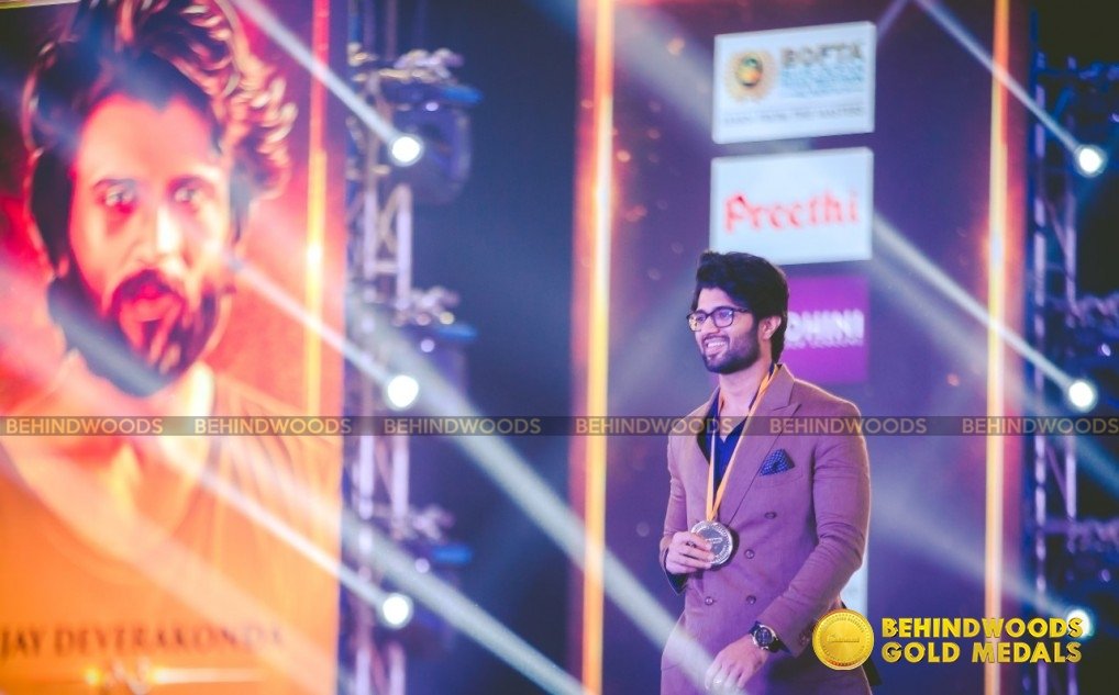 Vijay Deverakonda (aka) VijayDeverakonda