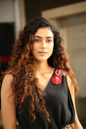Aakanksha Singh (aka) Aakankshaa Singh