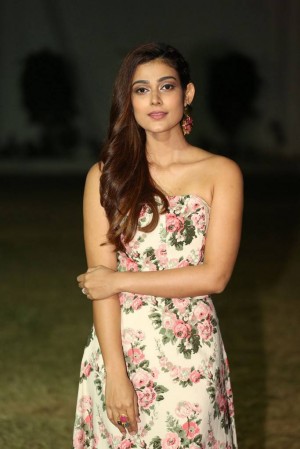 Akanksha Singh (aka) Akankshasingh