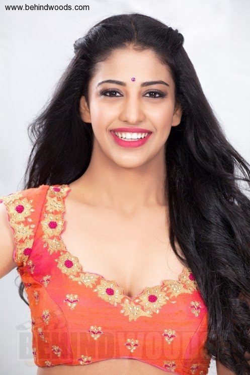 Daksha Nagarkar (aka) DakshaNagar kar