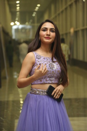 Dhriti (aka) Dhritii