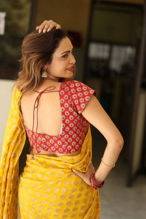 Geeta Shah (aka) GeetaShah