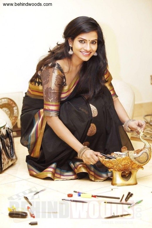 Leesha Eclairs (aka) Leesha