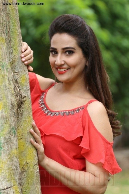 Manjusha (aka) Manjushaa