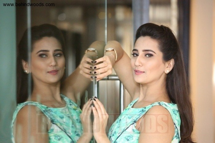 Manjusha (aka) Manjushaa