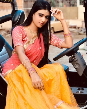 Neha Solanki (aka) Neha Solankii