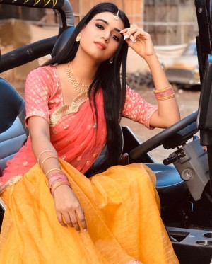 Neha Solanki (aka) Neha Solankii