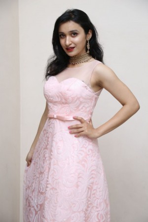 Sakshi Kakkar (aka) SakshiKakkar