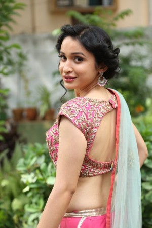 Sakshi Kakkar (aka) SakshiKakkar