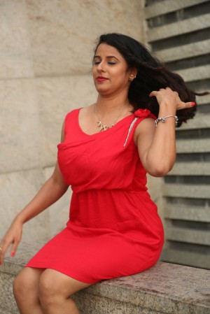 Shravya Reddy (aka) Shravya