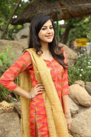 Simran New (aka) Simran