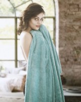 Sneha Ullal (aka) Sneha Ullal