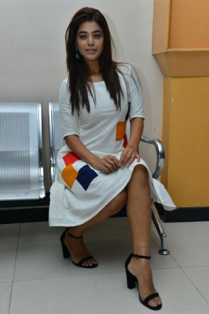 Yamini Bhaskar (aka) Yamini